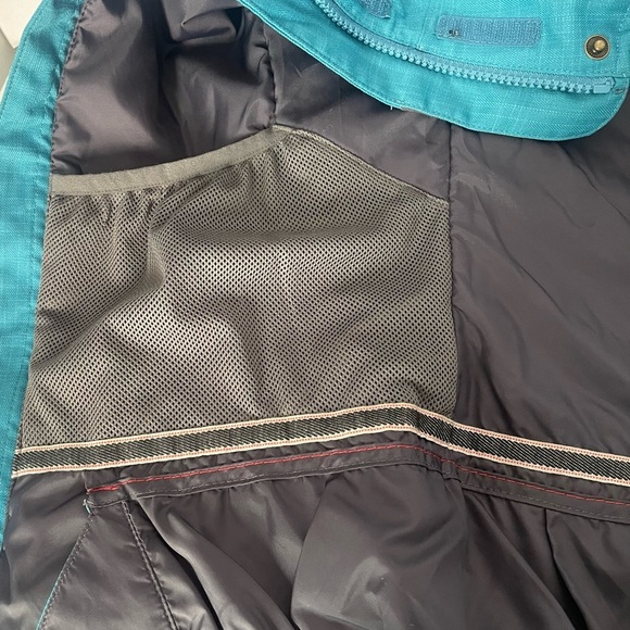 Blue Burton Snow/Ski Jacket - Picture 5 of 7
